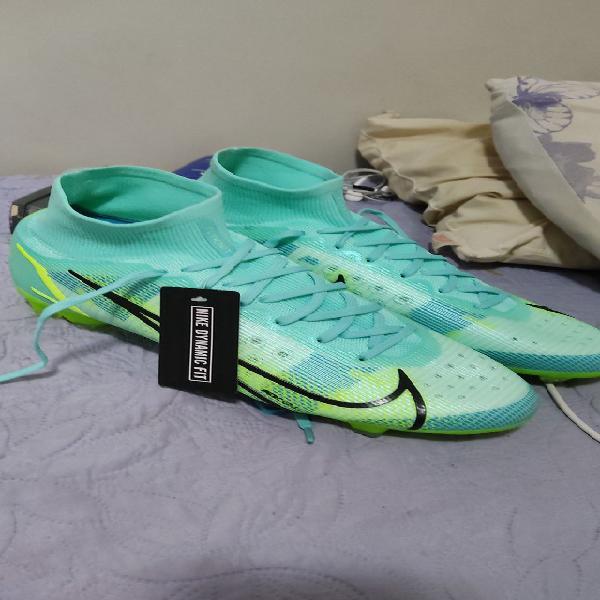 Chuteira Nike elite profissional