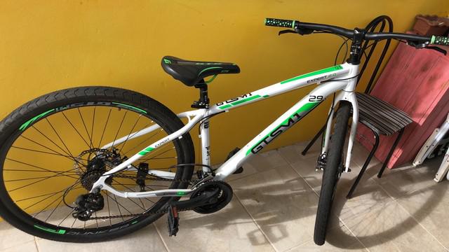 Bike gts m1 aro 29 expert 2.0 verde e branca