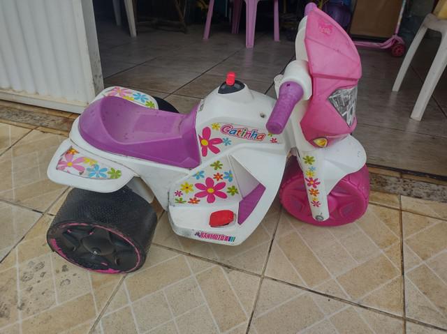 Moto elétrica infantil