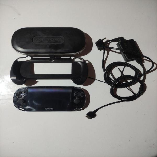 PS Vita semi novo Desbloqueado 64gb 10x sem juros