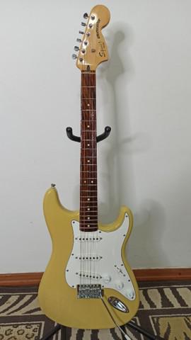 Guitarra fender squier stratocaster vintage modified