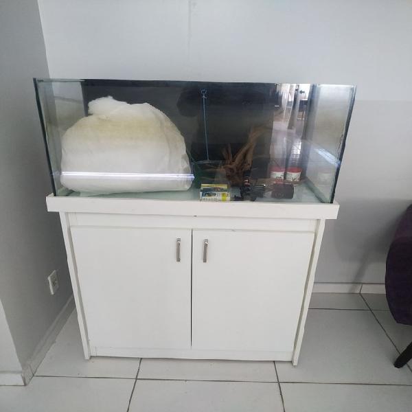 Aquário 125L + armário e acessórios