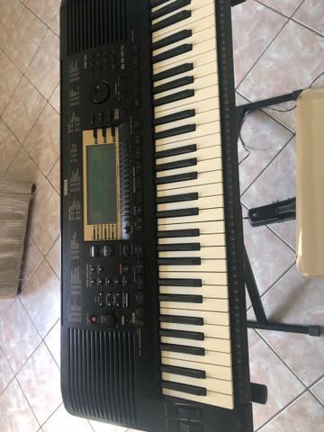 Teclado Yamaha psr 730