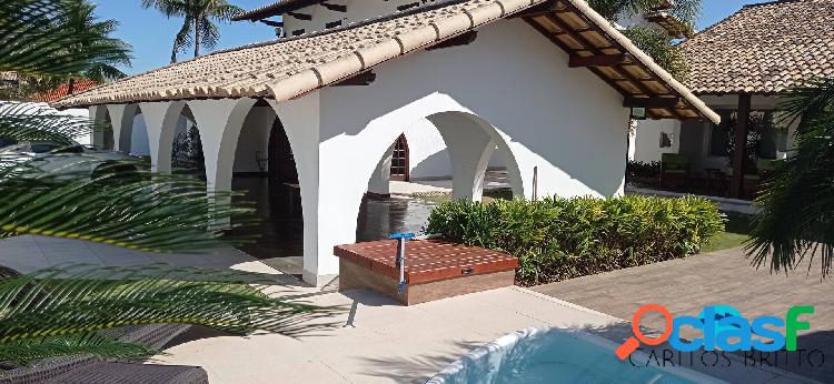 Linda casa duplex com piscina em área de 900 m2 na Pontinha 1