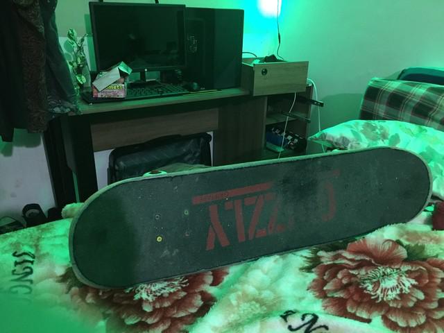 Skate semi novo