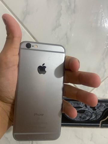 Iphone 6s bem conservado apenas tela, mas funciona tudo !!