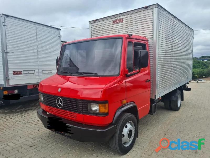 Caminhão mercedes benz 710 baú novo