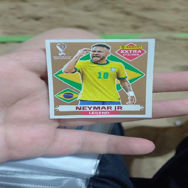 NEYMAR JUNIOR BORDÔ (Base) - EXTRA LEGEND (Brasil) - Figurinha Original -  Não