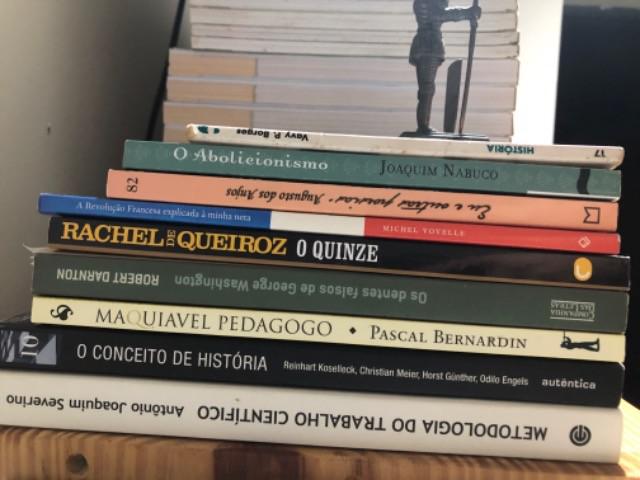 Livros diversos história