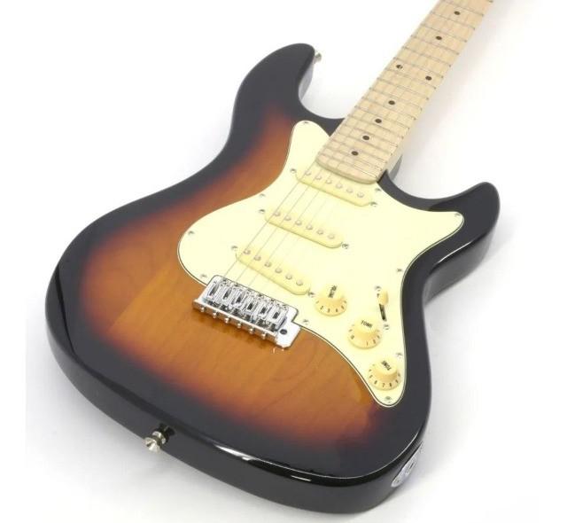 Guitarra stratocaster sts 150 da strinberg, corpo em alder.