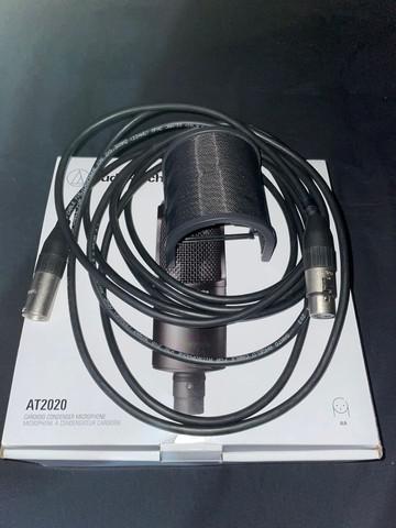 Microfone Audio-technica AT2020 (Pouco usado)