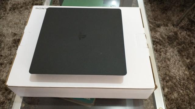 Playstation 4 slim 1tb