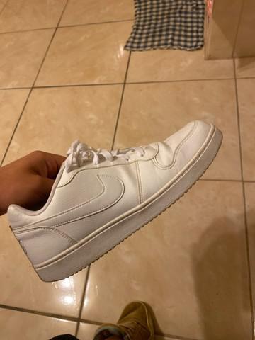 Nike branco novo