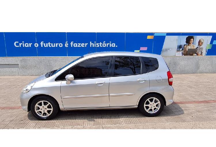 Honda fit 1.5 06/07 prata