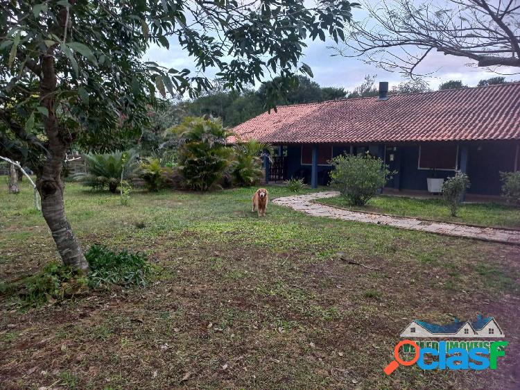 Velleda oferece lindo sítio de meio hectare em condomínio, águas claras