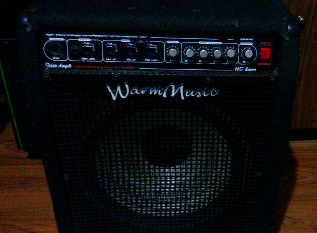 Amplificador (para baixo) warm music 200w 115 bsm