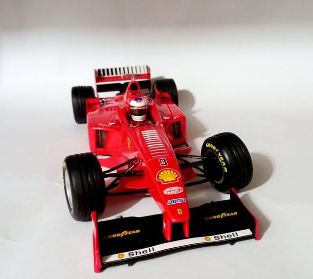 Miniatura minichamps f1 1:18 ferrari f300 #3