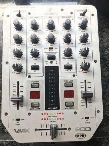 Mixer behringer vmx 200