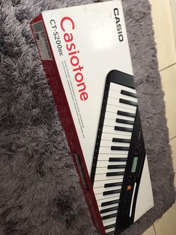 Teclado casio modelo ct-s200bk + suporte