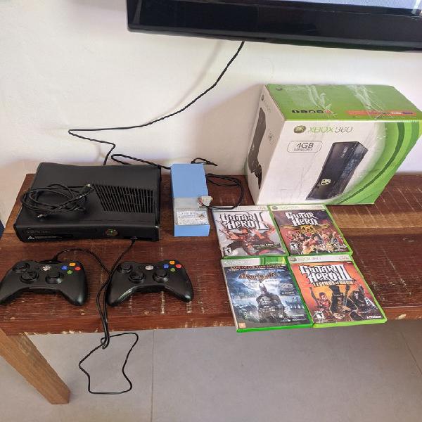 Xbox 360 Slim, 500 GB, bloqueado usado por igual novo