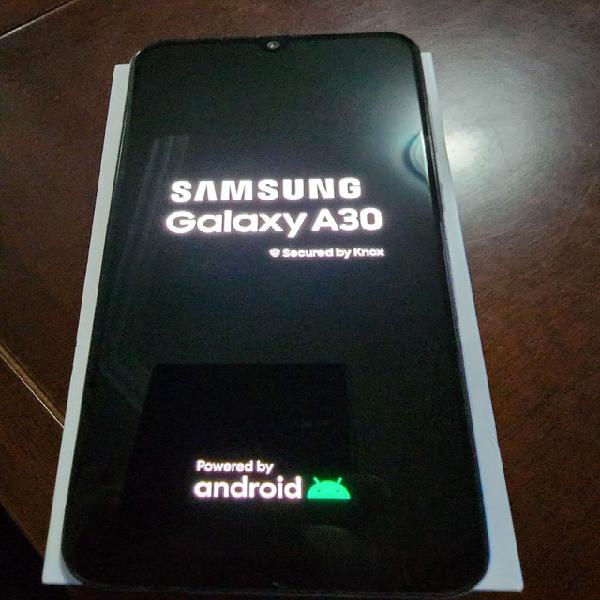 Samsung Galaxy A30 Branco 64GB