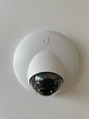 Câmera unifi g3 dome nunca usada