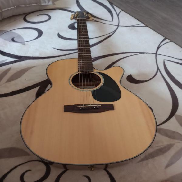 Takamine EG 440 c