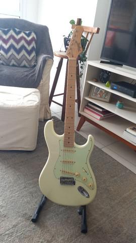 Tagima Stratocaster t-635