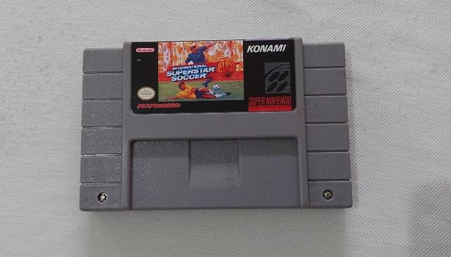 Cartucho de Super Nintendo International Superstar Soccer com Caixa e Berço