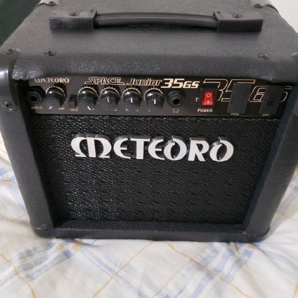 Amplificador/cubo Meteoro para guitarra e violão.