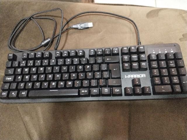 TECLADO GAMER MECÂNICO