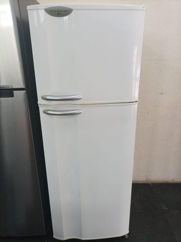 Geladeira Electrolux DC 34 - 290 litros