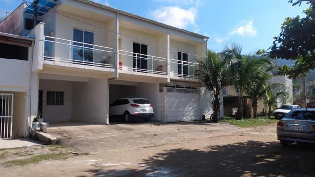 Alugo linda casa praia das Toninhas pé na areia