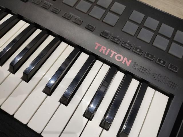 Korg Teclado Sintetizador Korg Triton Taktile 49 Teclas Usb