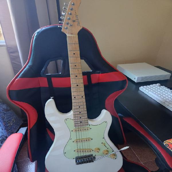 Guitarra stratocaster strinberg