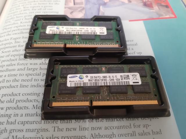 2 Pentes de Memória DDR3 2GB Samsung