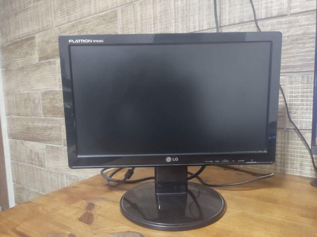 Monitor para computador, marca LG, 15.6