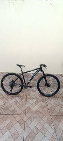 Bike shimano deore 11v. susp ar+ óleo