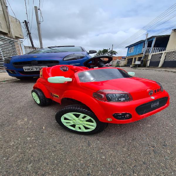 Carrinho elétrico infantil fiat uno