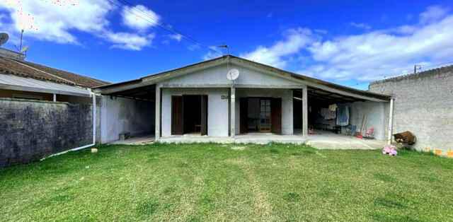 Casa Praia de Leste, 200,00 m², 2 quadras da lotérica -