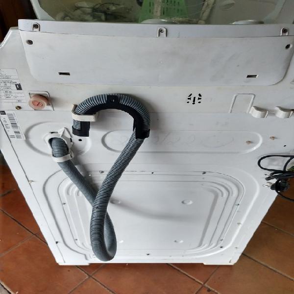 Máquina electrolux 10kg