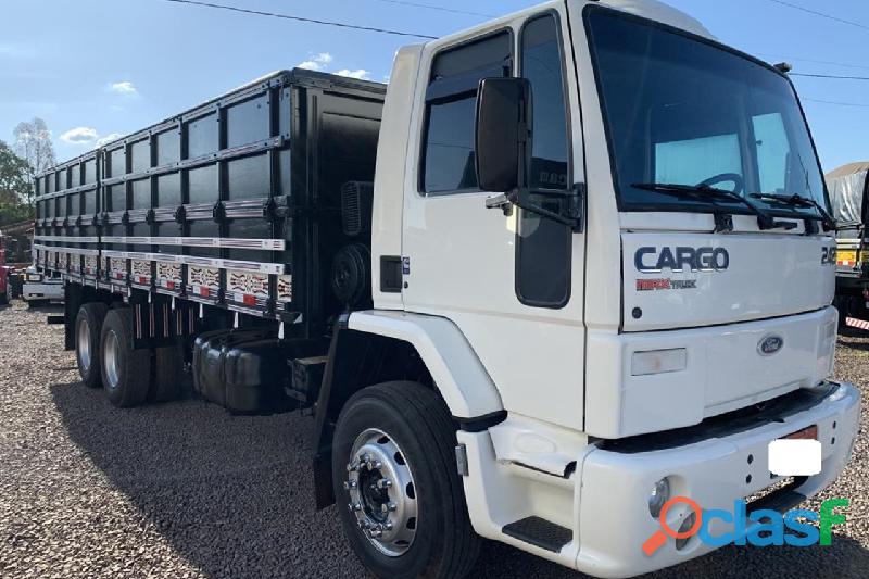 Caminhão ford cargo 2422 graneleiro