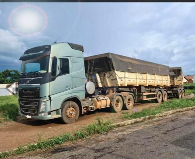 Volvo fh 540 6x4 17/18 rodo caçamba randon transferência