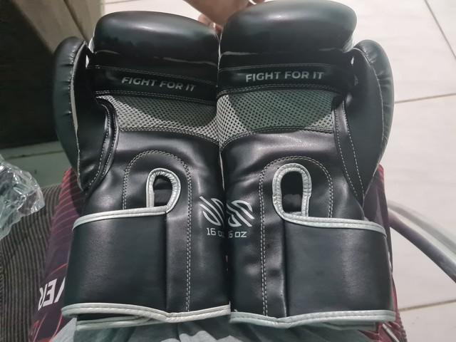 Luvas de muay thai semi novas