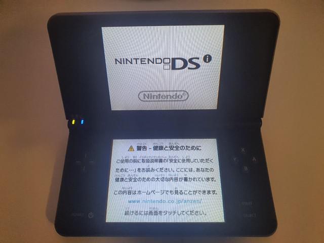 Nintendo dsi ll