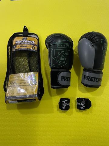 Luva de Boxe / Muay Thai + bandagem RS130,00