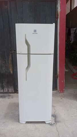 Geladeira Electrolux Duplex 260L