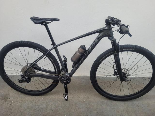 Bicicleta specialized stumpjumper carbon tamanho m