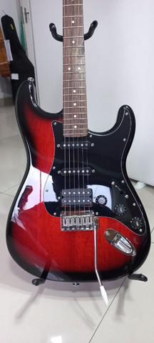 Guitarra Stratocaster Squier Standart