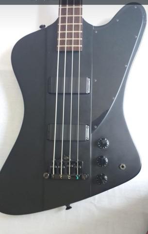 Baixo epiphone Thunderbird gothic